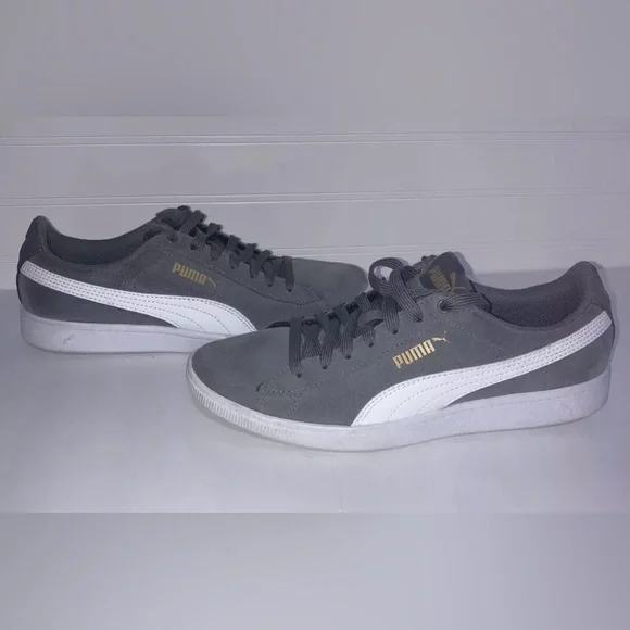 Women’s Size 8.5 Puma Grey Low Top Shoe, Soft Foam Pad. - Picture 1 of 7